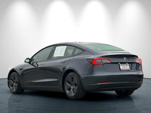 2022 Tesla Model 3 Base