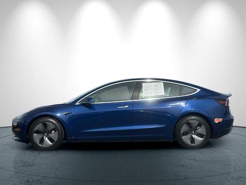 2019 Tesla Model 3 Standard Range Plus