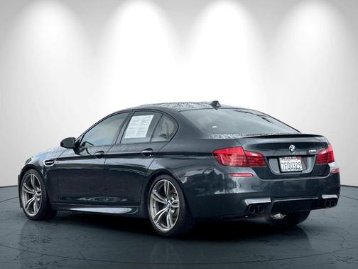 Singapore Gray Metallic 2014 BMW M5 Base