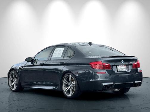 Singapore Gray Metallic 2014 BMW M5 Base