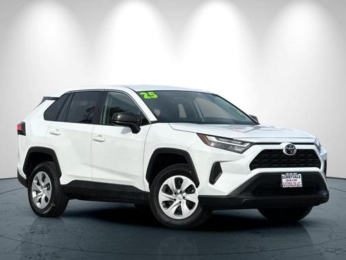 2025 Toyota RAV4 LE