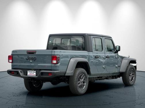 Anvil 2026 Jeep Gladiator Sport