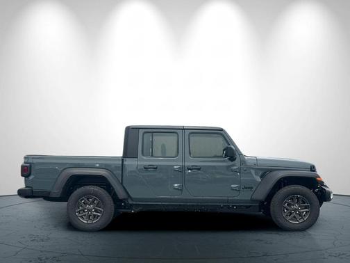 Anvil 2026 Jeep Gladiator Sport