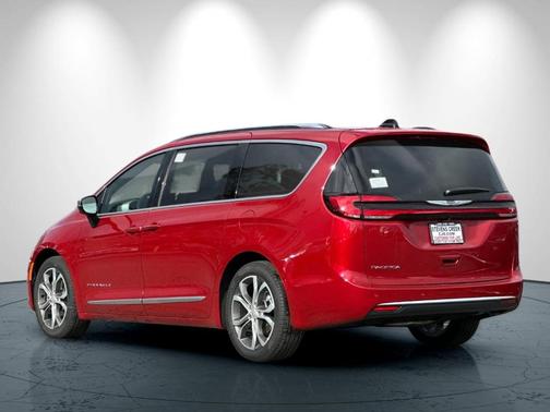 2026 Chrysler Pacifica Pinnacle