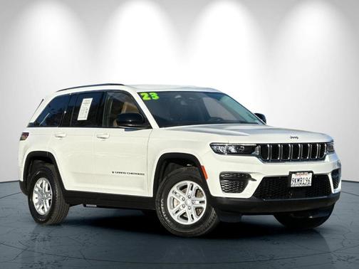2023 Jeep Grand Cherokee Laredo
