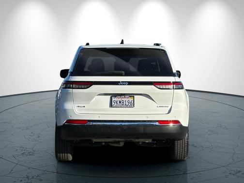 2023 Jeep Grand Cherokee Laredo