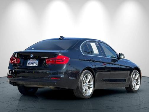 2017 BMW 330 i