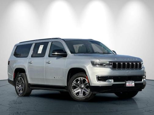 2023 Jeep Wagoneer L Base