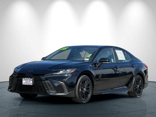 Midnight Black Metallic 2025 Toyota Camry SE