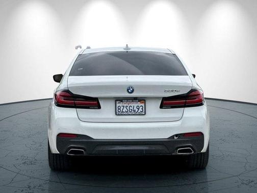2022 BMW 530e 530e