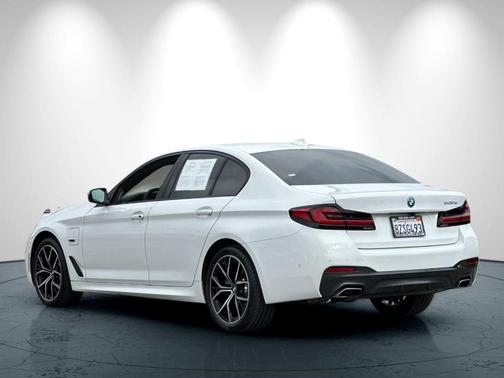 2022 BMW 530e 530e