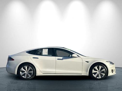 2021 Tesla Model S Long Range