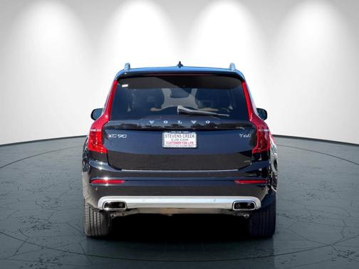 2018 Volvo XC90 T6 Momentum