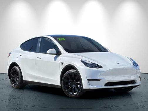 2023 Tesla Model Y Long Range