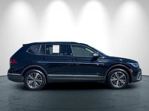 2024 Volkswagen Tiguan 2.0T Wolfsburg Edition