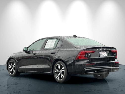 2025 Volvo S60 B5 Core