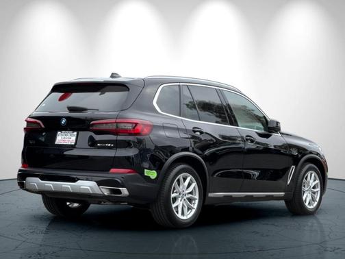 2023 BMW X5 PHEV xDrive45e