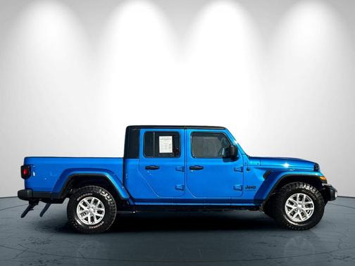 2023 Jeep Gladiator Sport