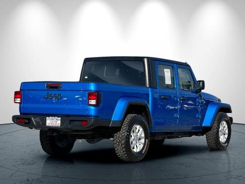 2023 Jeep Gladiator Sport