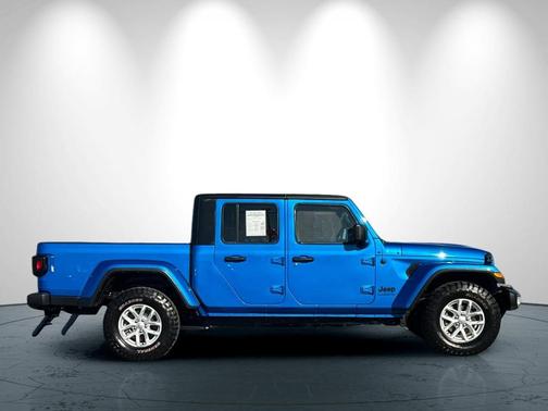 2023 Jeep Gladiator Sport
