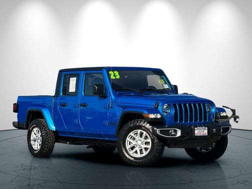 2023 Jeep Gladiator Sport