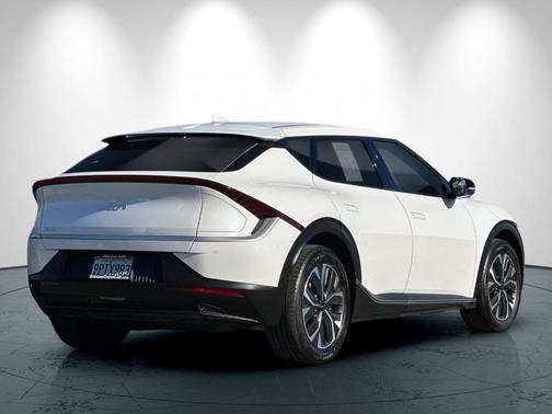 2024 Kia EV6 Light