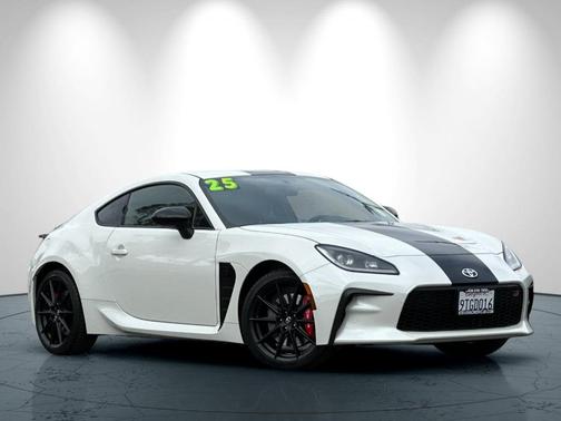 2025 Toyota GR86 Premium