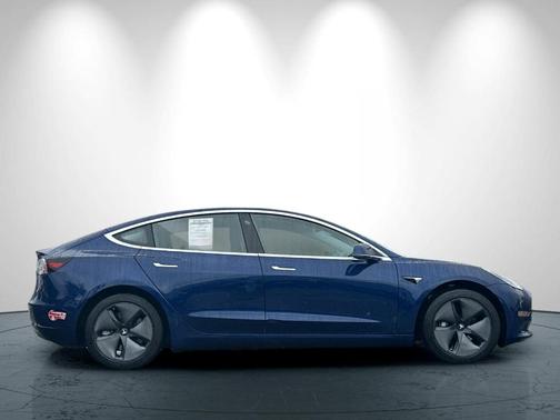 Blue 2018 Tesla Model 3 Long Range
