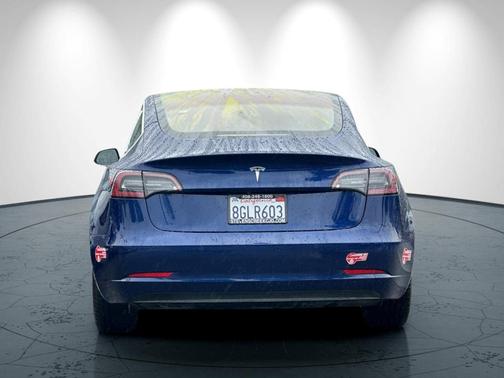 Blue 2018 Tesla Model 3 Long Range