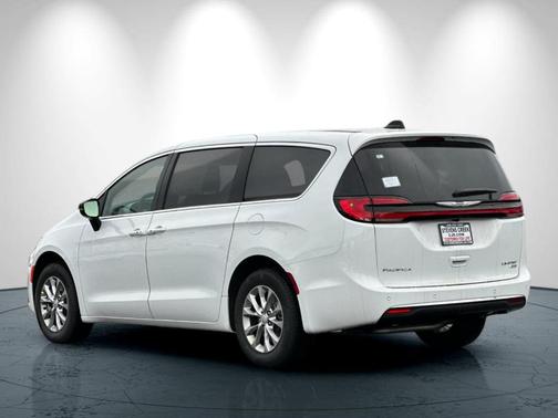 Bright White 2026 Chrysler Pacifica Limited