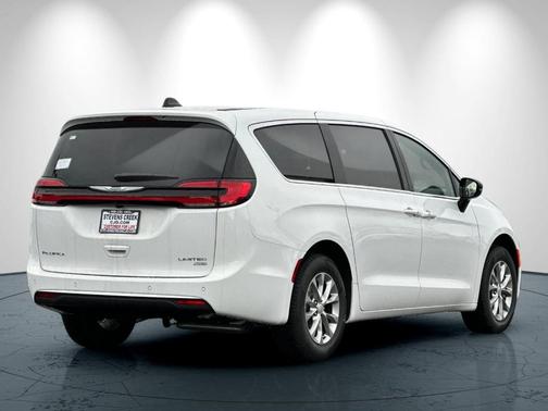 Bright White 2026 Chrysler Pacifica Limited