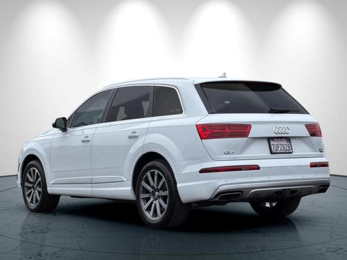 2017 Audi Q7 3.0T Premium Plus