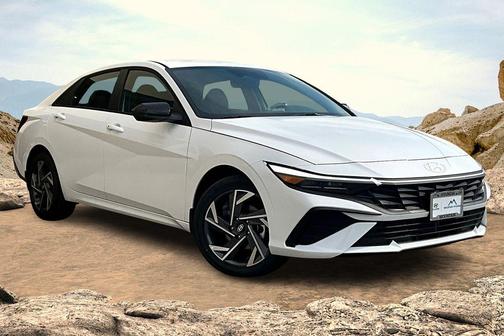 2025 Hyundai ELANTRA HEV SEL Sport