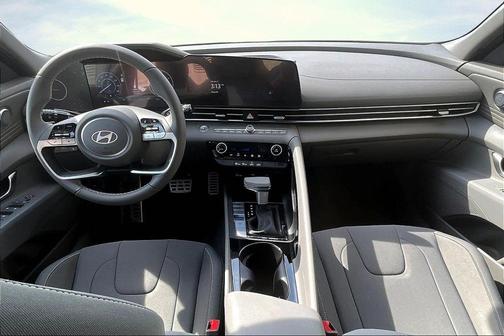 2025 Hyundai ELANTRA HEV SEL Sport