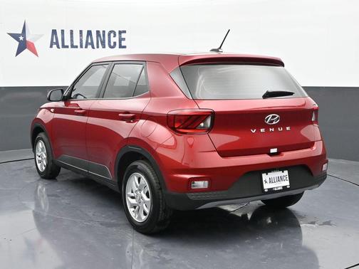 2025 Hyundai VENUE SE
