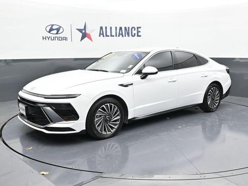2025 Hyundai SONATA Hybrid SEL
