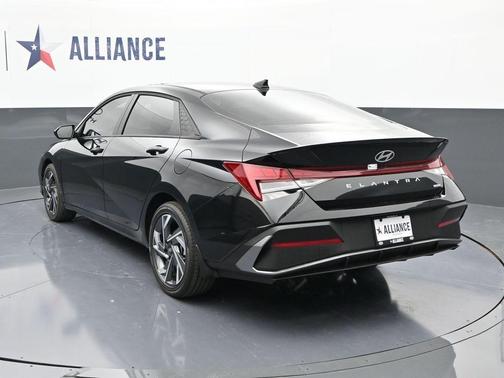 2025 Hyundai ELANTRA HEV SEL Sport
