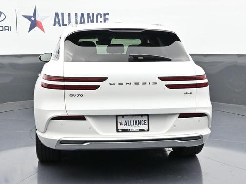 2024 Genesis Electrified GV70 Advanced