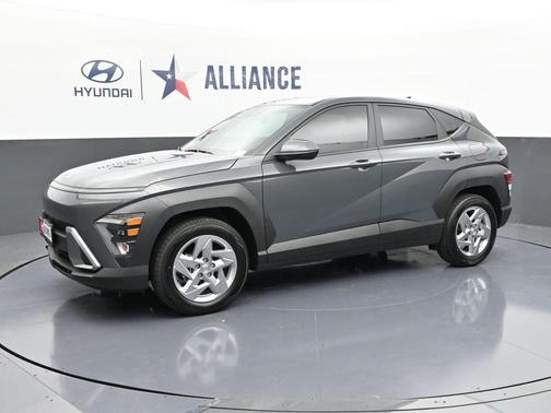 2025 Hyundai KONA SE