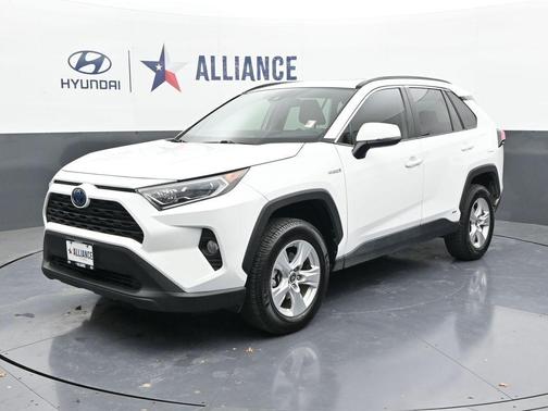 2021 Toyota RAV4 Hybrid XLE