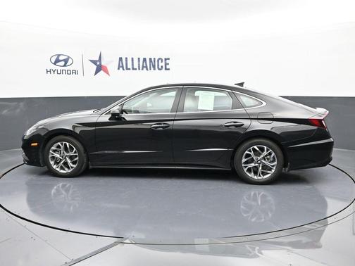 2022 Hyundai SONATA SEL