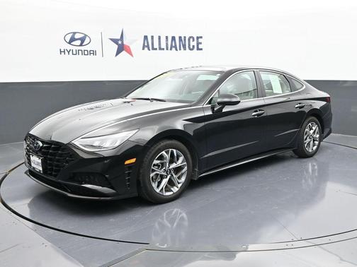 2022 Hyundai SONATA SEL
