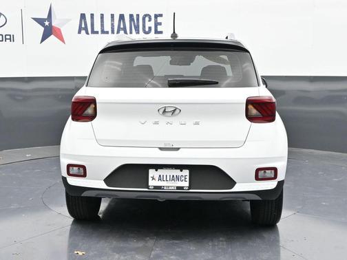 2025 Hyundai VENUE Limited