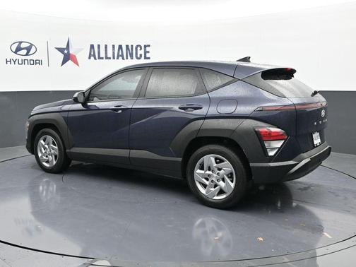 2025 Hyundai KONA SE