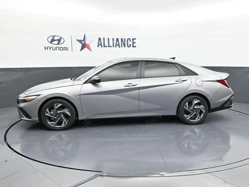 2025 Hyundai ELANTRA HEV SEL Sport