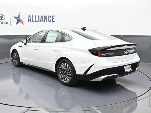 2025 Hyundai SONATA Hybrid Limited