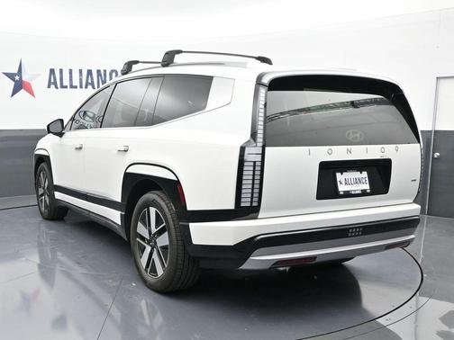 2026 Hyundai IONIQ 9 SEL