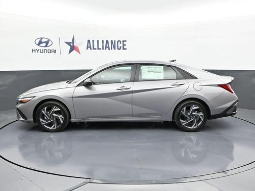 2025 Hyundai ELANTRA HEV SEL Sport