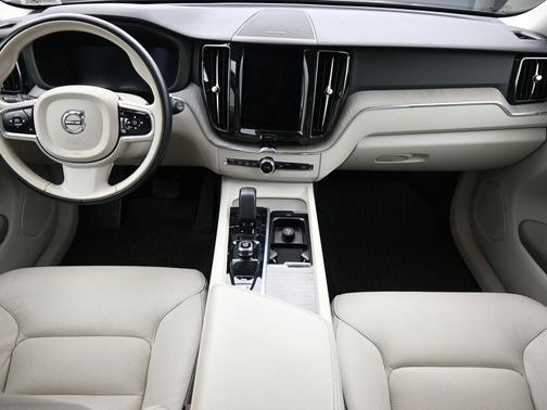 Black 2023 Volvo XC60 B5 Plus Dark Theme