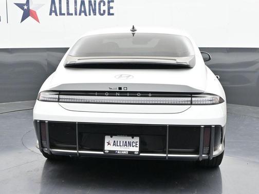 2025 Hyundai IONIQ 6 SEL